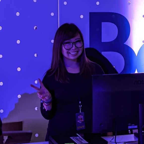 Meet your Posher, Lenna - Picture 1 of 1